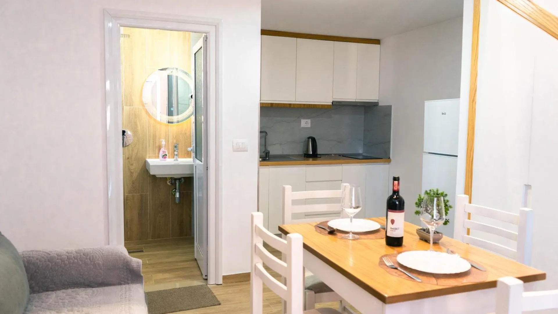 Vila Anxhelo Vlore Villa